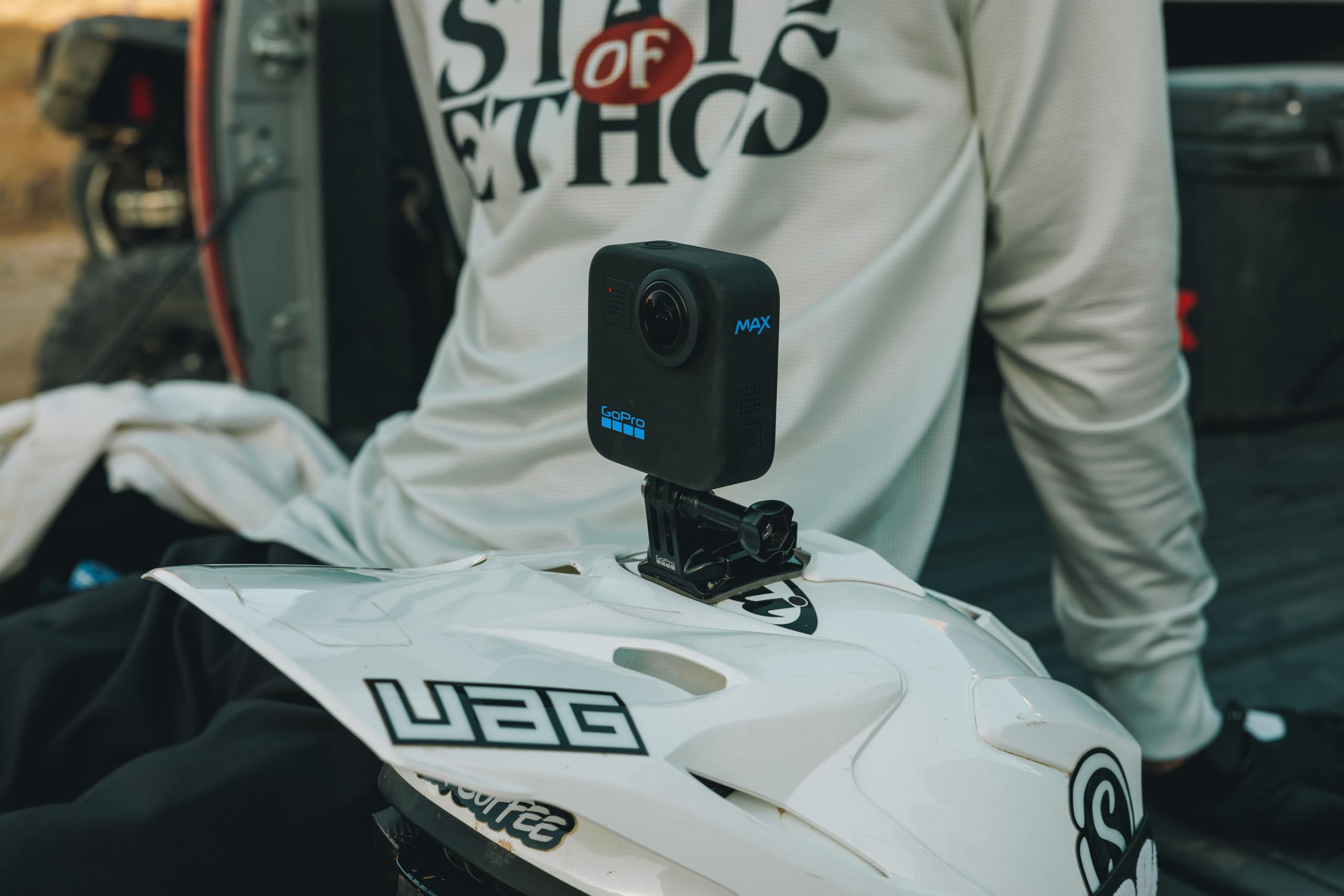 GoPro MAX – wasserdichte 360 + traditionelle Action-Kamera mit sphärischem 5,6K30 HD-Video, 16,6 MP, 360 Fotos, 1080p Live-Streaming-Stabilisierung